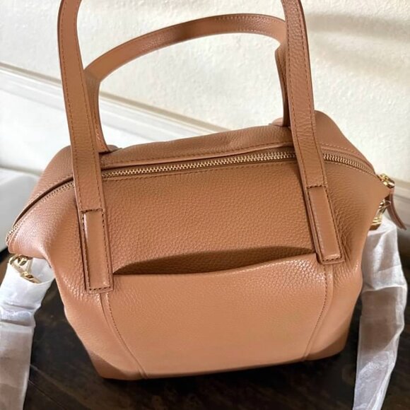 Vera Bradley Charlie Small Shoulder Bag in leather- Camel- NWT - Picture 3 of 7